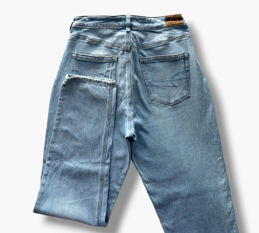 AMERICAN EAGLE MOM | SIZE 40