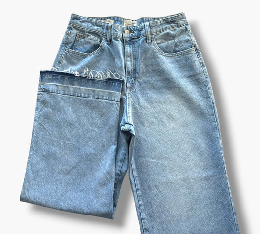 UNIVERSAL THREAD WIDE | SIZE 48