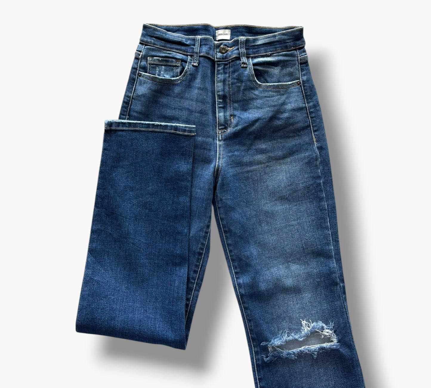 SNEAK PEEK | SIZE 40-42