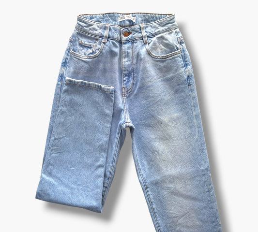 ZARA MOM JEANS | SIZE 36