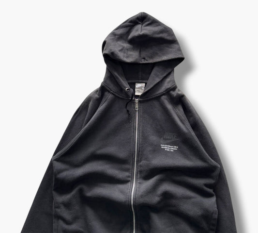 NIKE | SIZE M